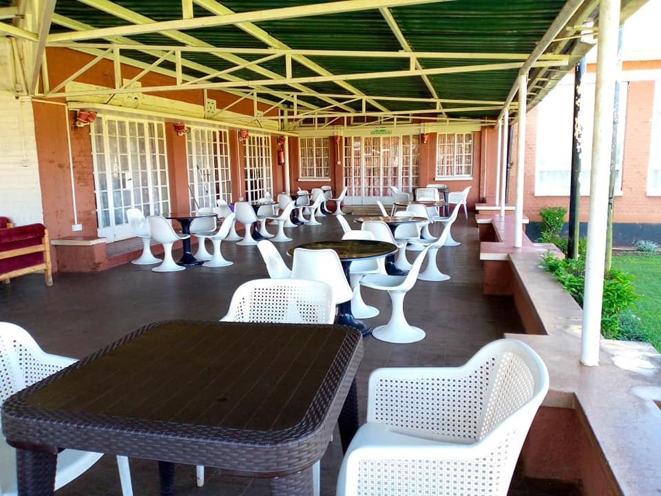 DELUXE lounge